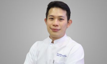 ทพ.ธิตินนท์ จงตั้งปิติ (Dr.Thitinon Jongtanngpiti) (White Teeth Dental Clinic)